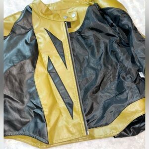 Women’s fashion jacket